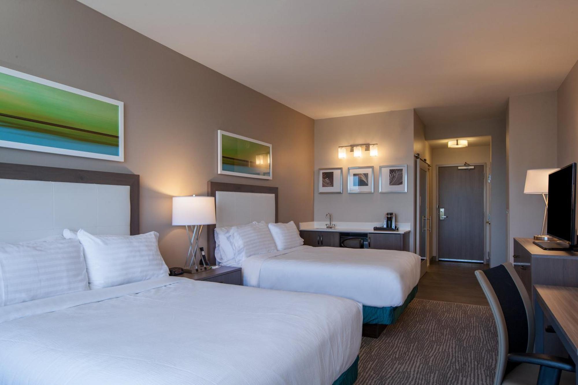 Studio Suite with Two Queen Beds