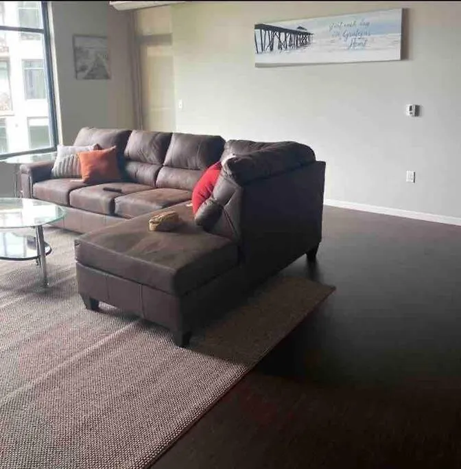 Downtown Cleveland Waterview 1 Bedroom Loft With Fireplace-1