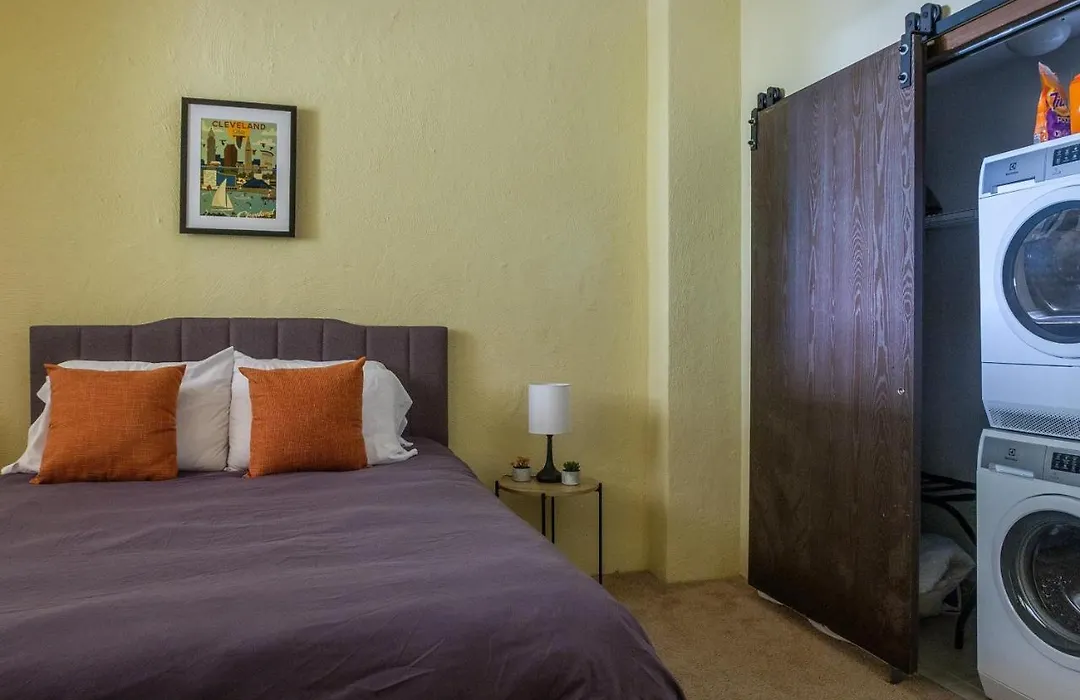 Walkable 1Br Apt Downtown By Frontdesk-1