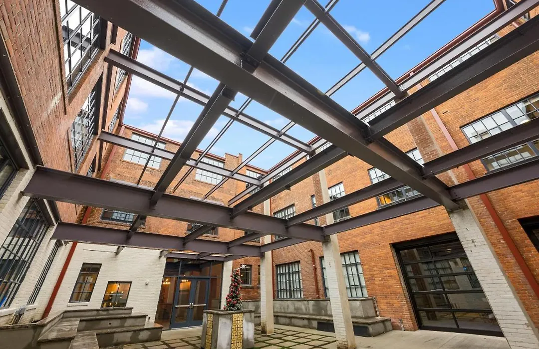 Brooklyn Style Studio Loft Minutes From Firstenergy Stadium 310-1