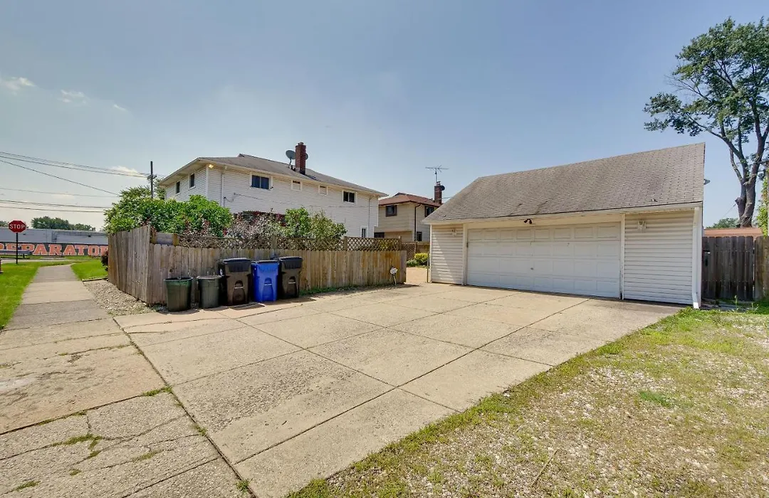 Cleveland Home With Fenced Yard About 10 Mi To Downtown!-1