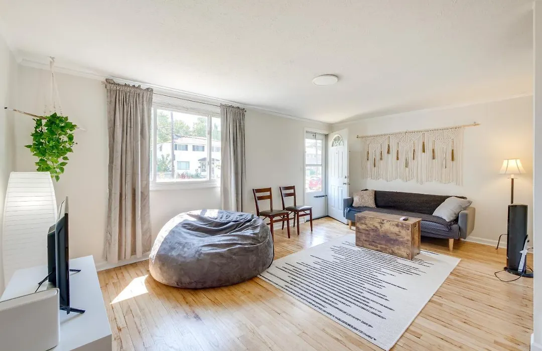 Cleveland Vacation Rental Minutes To Downtown!-1