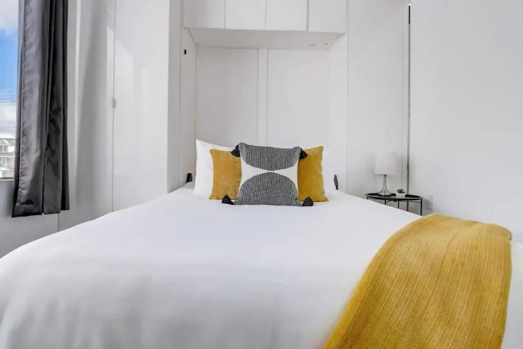 Kcm Mikros Smart Apartments 4-1