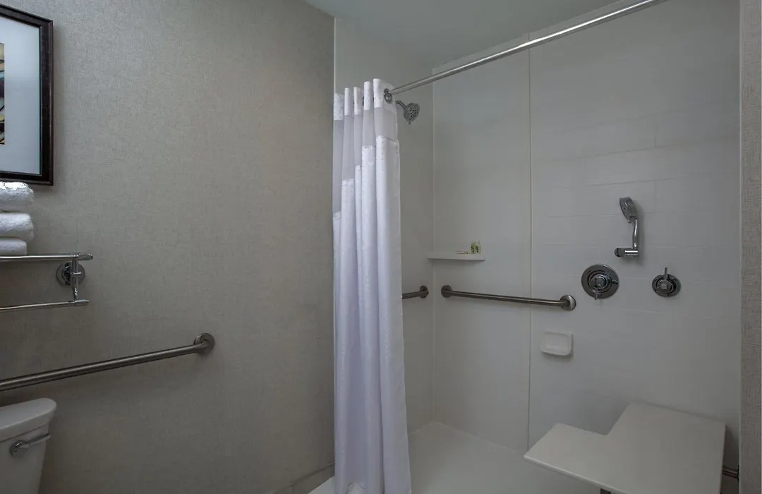Holiday Inn Cleveland Clinic By Ihg-1