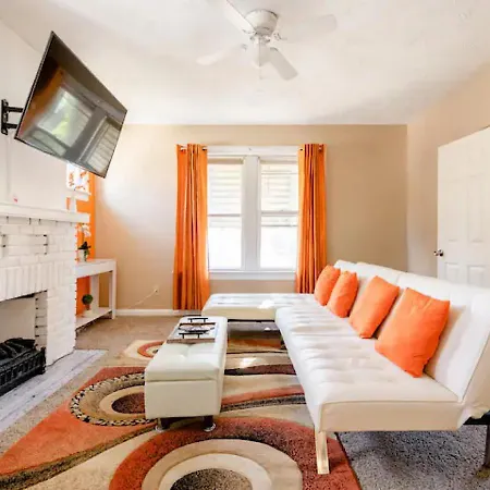 La Naranja Retreat - Cozy Duplex Near Downtown With Parking, 300 Mb Wifi & Self Check In-2