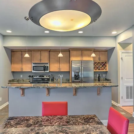 Central Cleveland Gem W/ Direct Skyline View!-3