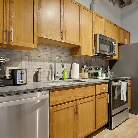Brooklyn Style Studio Loft Minutes From Firstenergy Stadium 310-2
