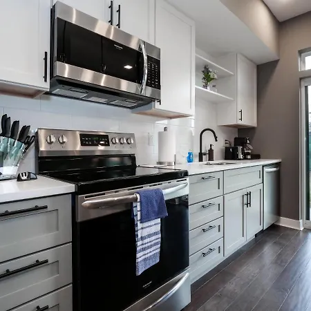 1 Bedroom Luxury Condo 10 Minutes From First Energy Stadium D4-2