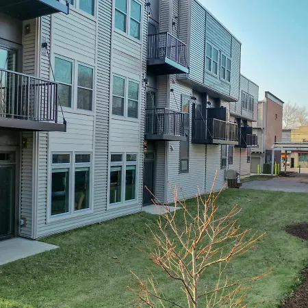 1 Bedroom Luxury Condo 10 Minutes From First Energy Stadium D4-3