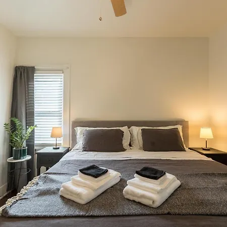 Franklin Historical District 2 Bedrooms-2