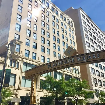 Frontdesk Huron Square Apts Downtown Cleveland-3