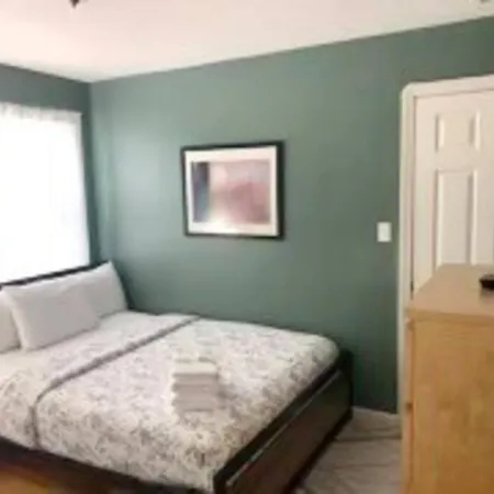 The House Hotels - Fulton - 4 Bedroom House In Old Brooklyn 1 Mile To The Zoo-2