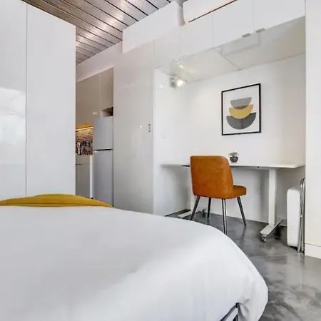 Kcm Mikros Smart Apartments 2-2