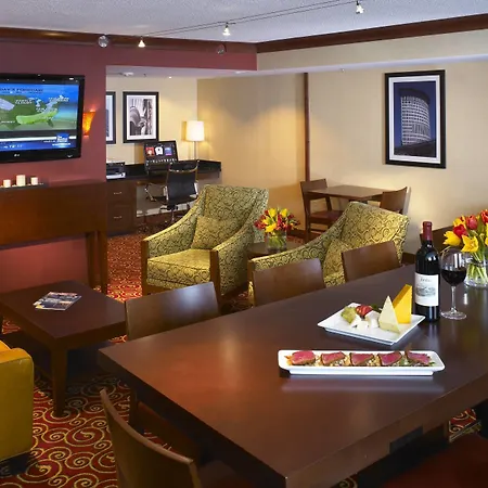 Wyndham Cleveland Airport-2