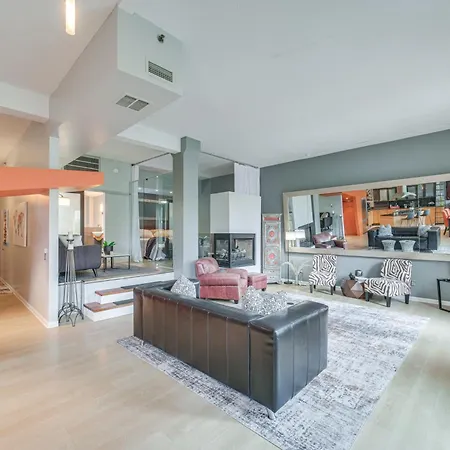 Dtwn Cleveland Loft-Style Condo: Walk To Stadiums!-2